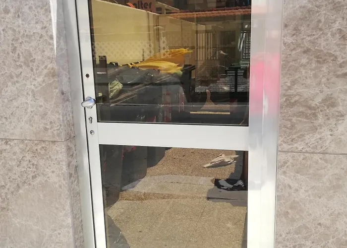 Levante Waterfront דירה *