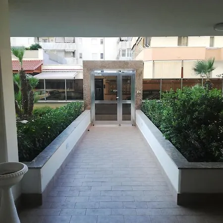 Levante Waterfront Apartment Bari