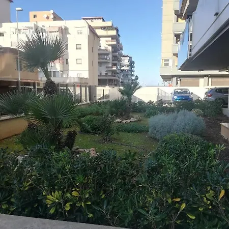 Levante Waterfront Apartment Bari